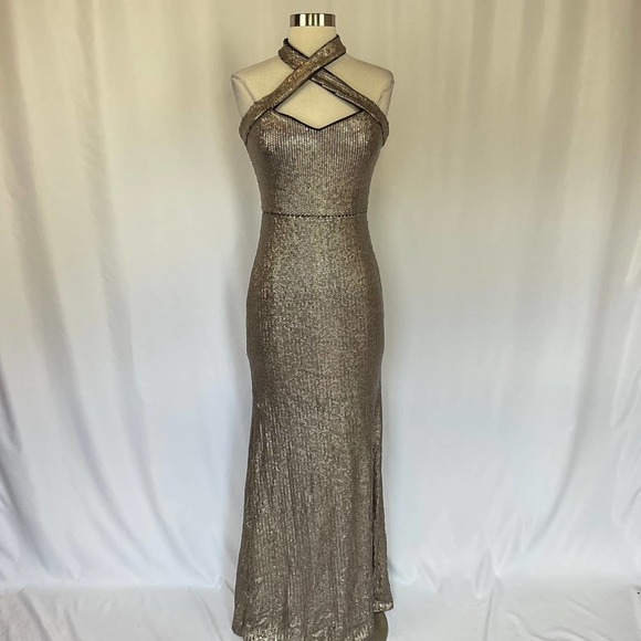 Xscape Dresses & Skirts - XSCAPE Women's Formal Dress Size 6 Gold Sequined Halter Long Evening Gown